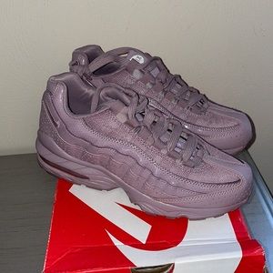 Purple Air Max 95 GS size 5.5